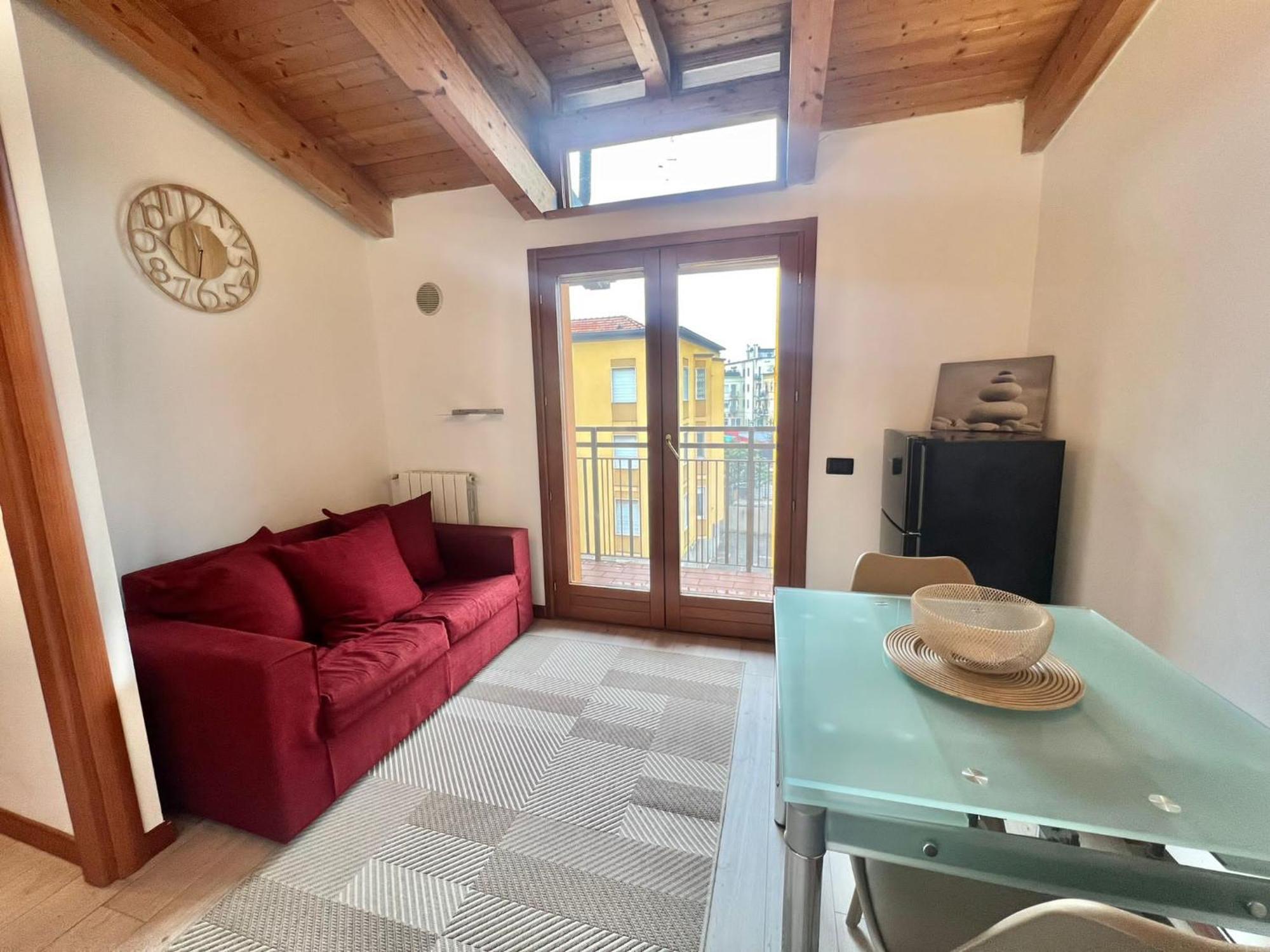 Apartamento Moderno Con Design Caldo E Accogliente, Con Parcheggio Gratuito E Balcone Privato, Vicino A Fiere, Eventi E Concerti *