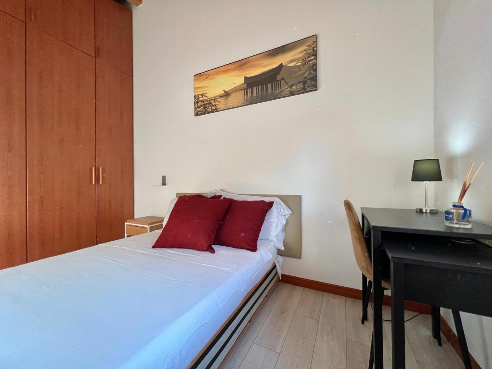 Moderno Con Design Caldo E Accogliente, Con Parcheggio Gratuito E Balcone Privato, Vicino A Fiere, Eventi E Concerti Apartamento *